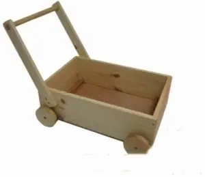 עגלה נגררת מעץ